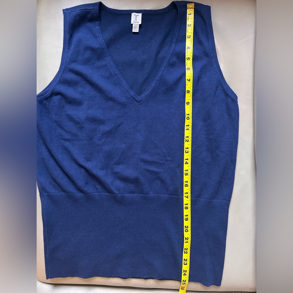 Tristan NWT blue sleeveless v neck sweater vest